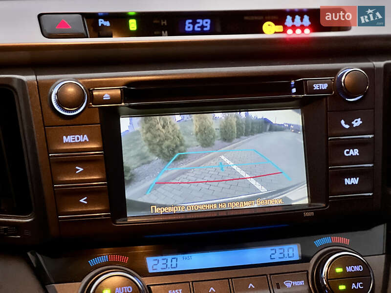 Внедорожник / Кроссовер Toyota RAV4 2014 в Ровно
