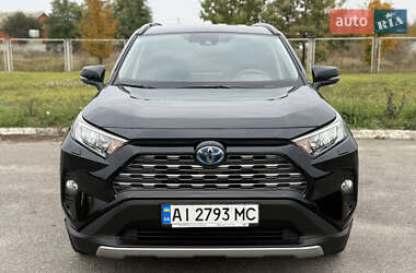Внедорожник / Кроссовер Toyota RAV4 2021 в 