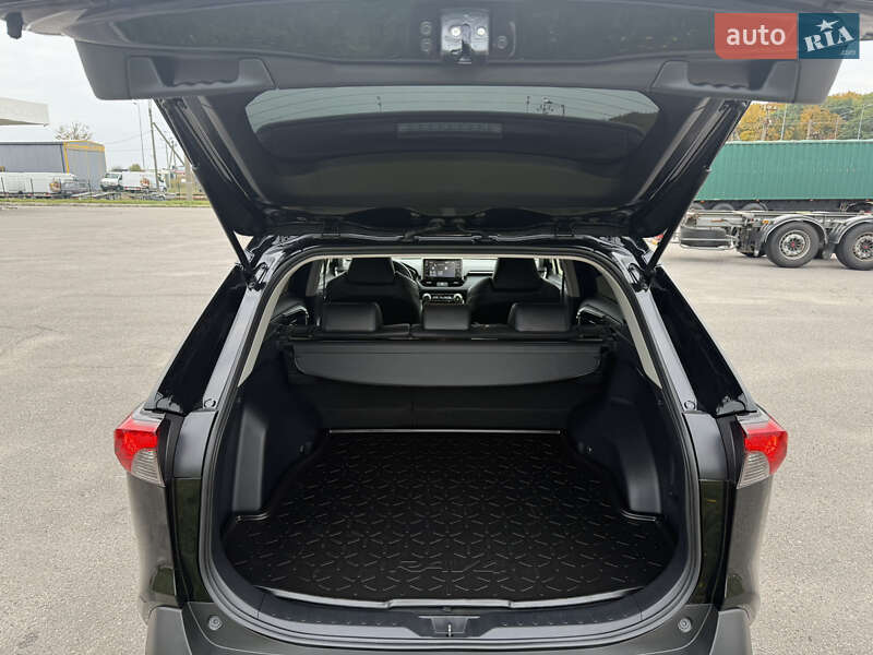 Позашляховик / Кросовер Toyota RAV4 2021 в Києві фото 24 Позашляховик / Кросовер Toyota RAV4 2021 в Києві