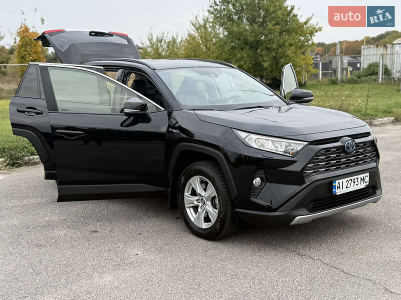 Позашляховик / Кросовер Toyota RAV4 2021 в Києві фото 27 Позашляховик / Кросовер Toyota RAV4 2021 в Києві