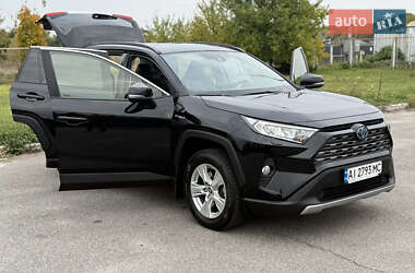 Внедорожник / Кроссовер Toyota RAV4 2021 в 