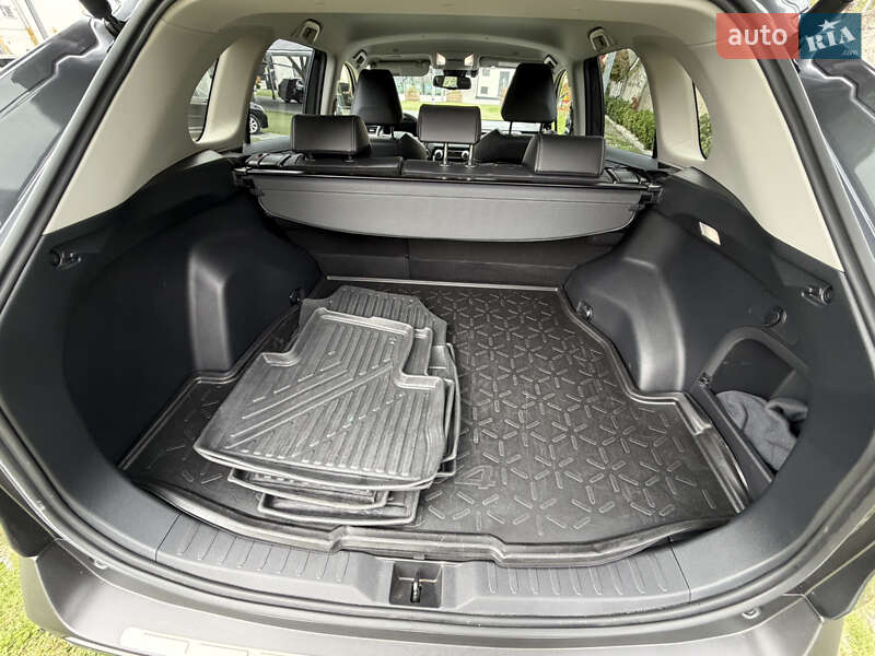 Позашляховик / Кросовер Toyota RAV4 2024 в Львові