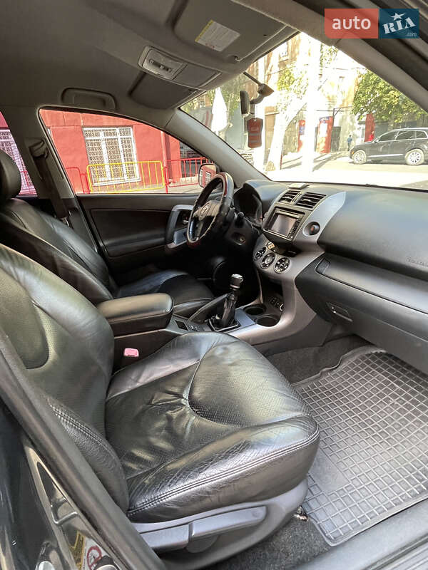 Внедорожник / Кроссовер Toyota RAV4 2010 в Одессе фото 8 Внедорожник / Кроссовер Toyota RAV4 2010 в Одессе