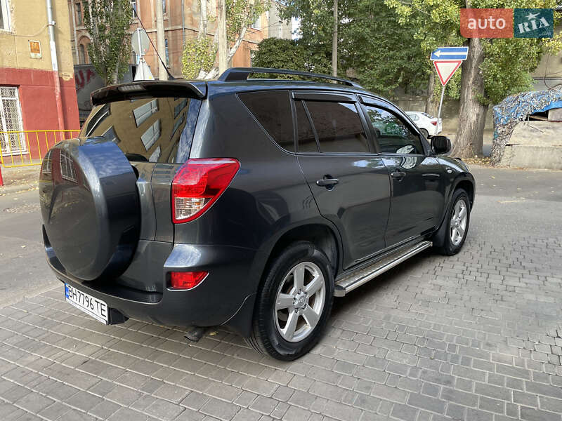 Внедорожник / Кроссовер Toyota RAV4 2010 в Одессе фото 2 Внедорожник / Кроссовер Toyota RAV4 2010 в Одессе