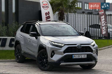 Внедорожник / Кроссовер Toyota RAV4 2024 в Ужгороде