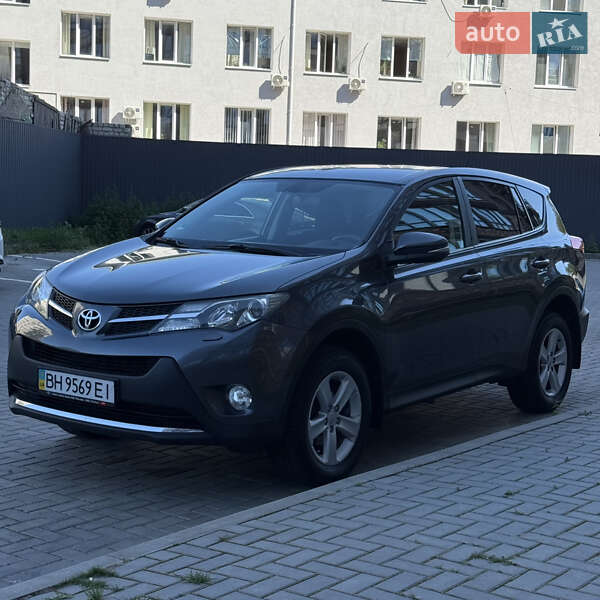 Внедорожник / Кроссовер Toyota RAV4 2013 в Житомире
