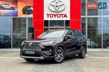 Внедорожник / Кроссовер Toyota RAV4 2019 в Ивано-Франковске