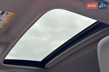 Внедорожник / Кроссовер Toyota RAV4 2017 в 