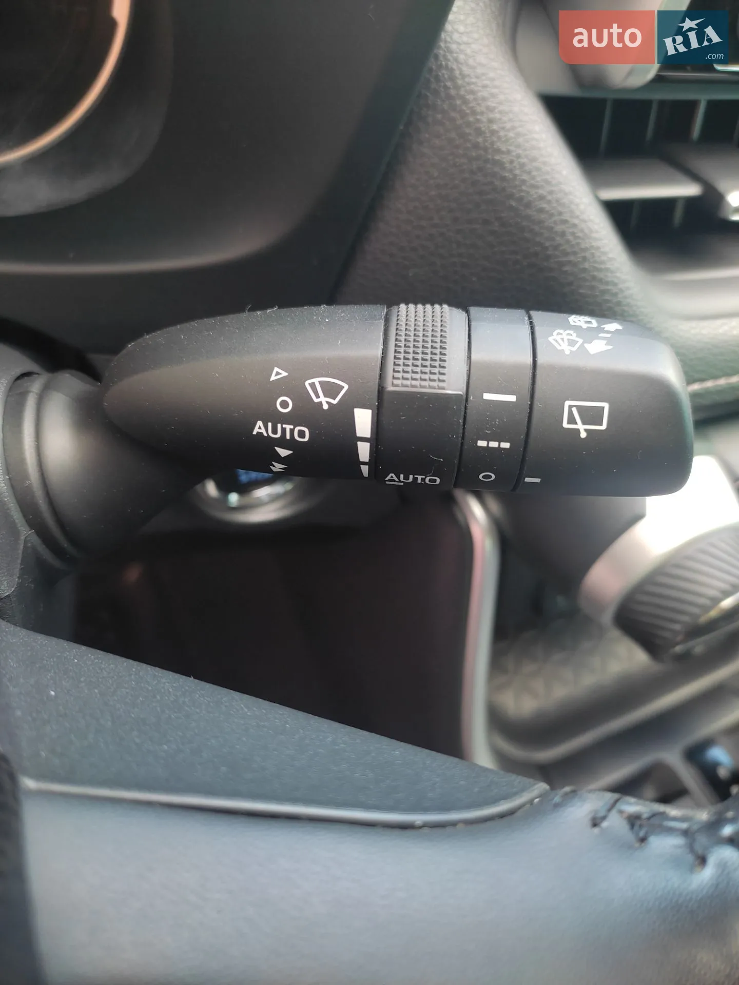 2019 Toyota RAV 4 - мініатюра 24