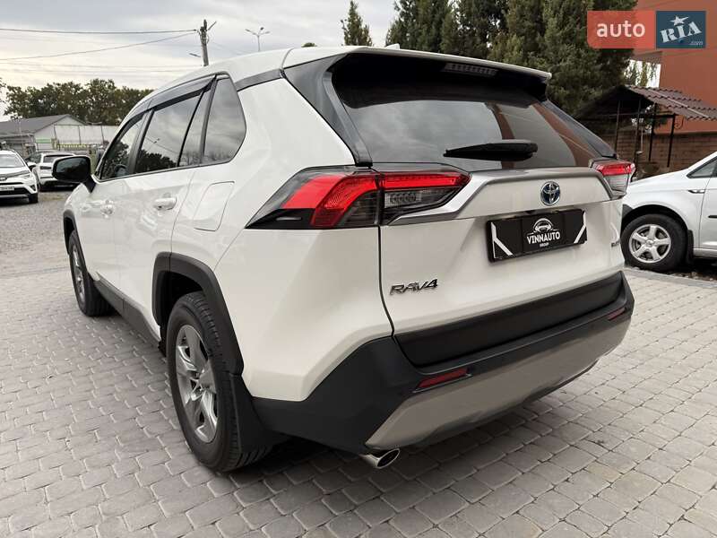 Внедорожник / Кроссовер Toyota RAV4 2023 в Виннице