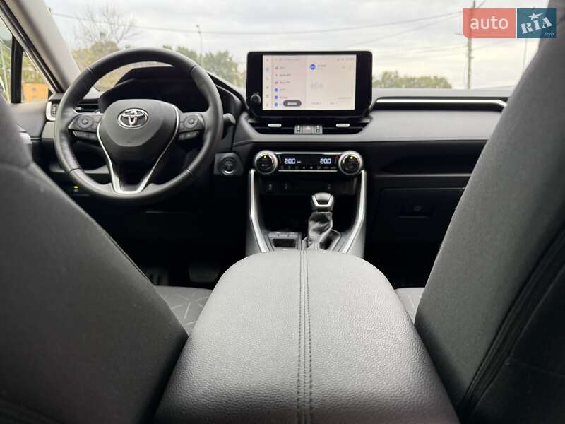 Внедорожник / Кроссовер Toyota RAV4 2023 в Виннице