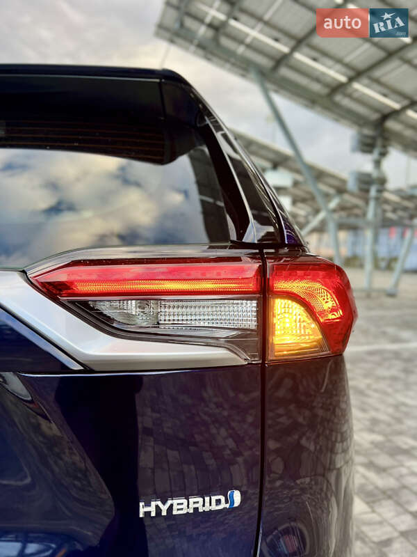 Позашляховик / Кросовер Toyota RAV4 2022 в Львові фото 10 Позашляховик / Кросовер Toyota RAV4 2022 в Львові