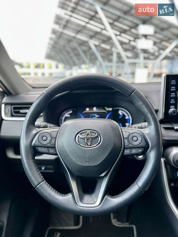 Позашляховик / Кросовер Toyota RAV4 2022 в Львові фото 27 Позашляховик / Кросовер Toyota RAV4 2022 в Львові