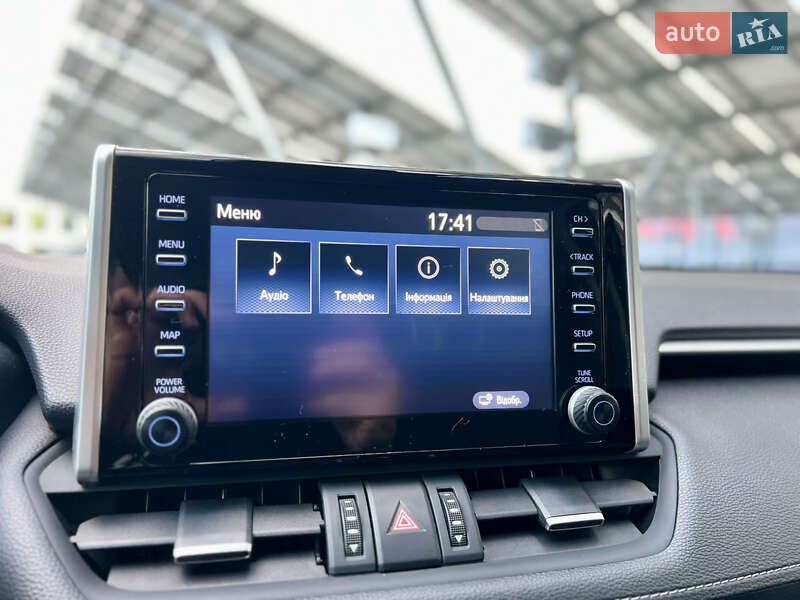 Позашляховик / Кросовер Toyota RAV4 2022 в Львові фото 31 Позашляховик / Кросовер Toyota RAV4 2022 в Львові