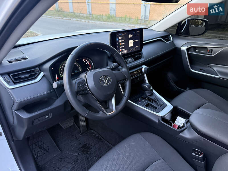 Внедорожник / Кроссовер Toyota RAV4 2023 в Днепре фото 10 Внедорожник / Кроссовер Toyota RAV4 2023 в Днепре