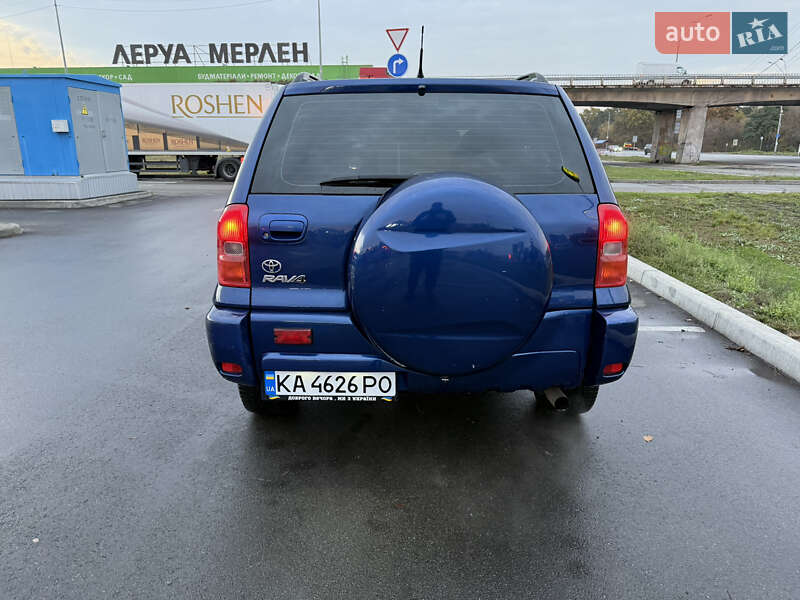 Внедорожник / Кроссовер Toyota RAV4 2002 в Киеве
