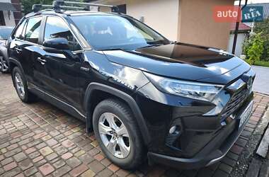 Внедорожник / Кроссовер Toyota RAV4 2021 в Киеве