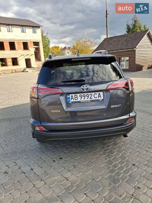 Внедорожник / Кроссовер Toyota RAV4 2016 в Ильинцах фото 7 Внедорожник / Кроссовер Toyota RAV4 2016 в Ильинцах