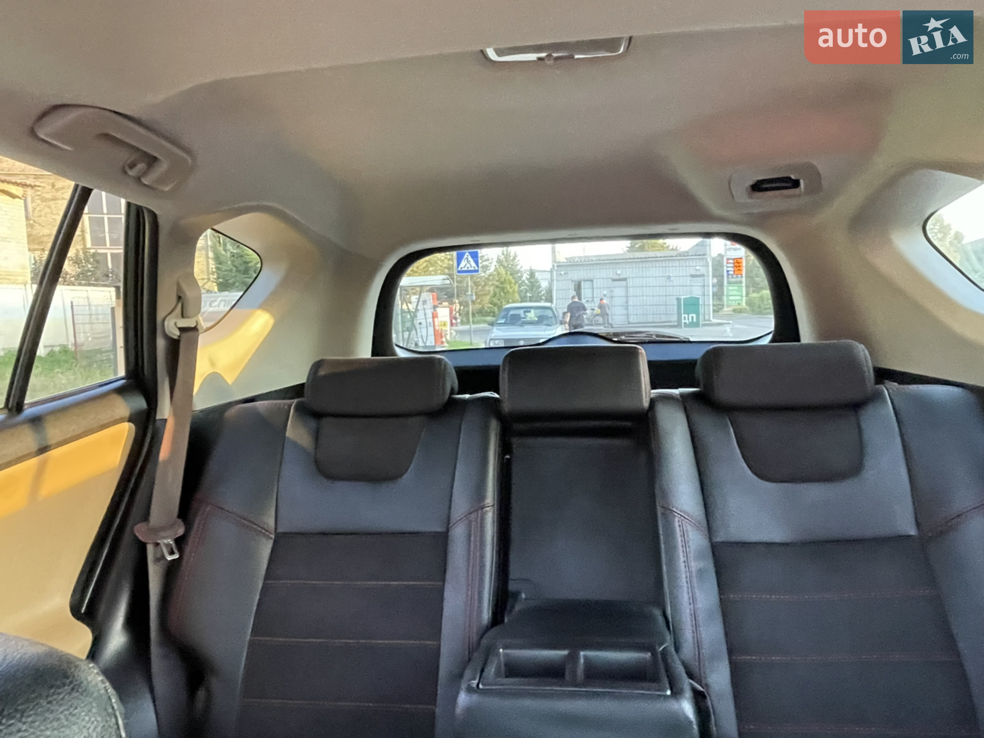 2016 Toyota RAV 4 - мініатюра 21