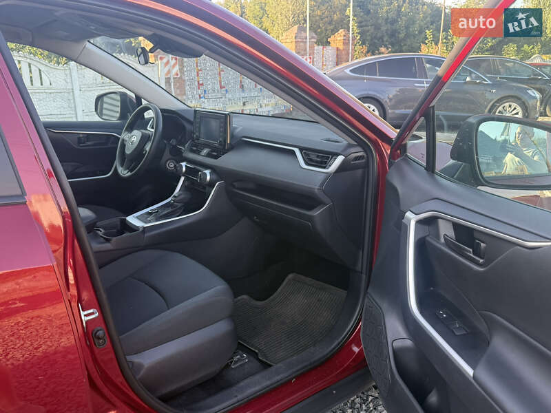 Позашляховик / Кросовер Toyota RAV4 2021 в Хмельницькому фото 7 Позашляховик / Кросовер Toyota RAV4 2021 в Хмельницькому