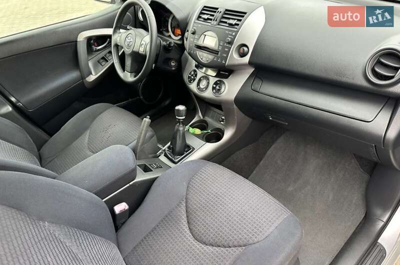 Внедорожник / Кроссовер Toyota RAV4 1994 в Запорожье фото 4 Внедорожник / Кроссовер Toyota RAV4 1994 в Запорожье
