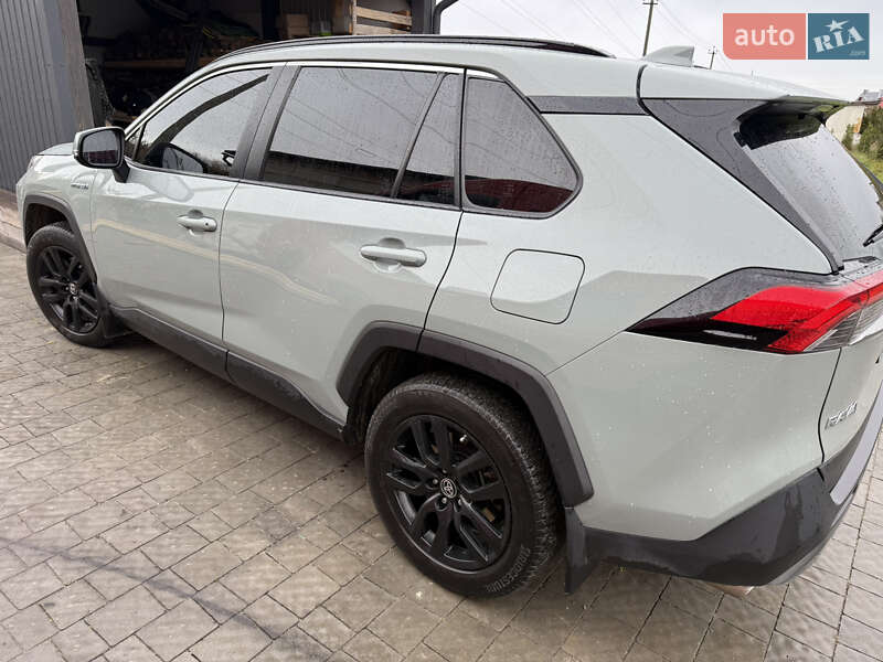 Внедорожник / Кроссовер Toyota RAV4 2021 в Тернополе