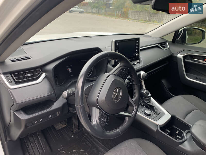 Внедорожник / Кроссовер Toyota RAV4 2022 в Подольске фото 20 Внедорожник / Кроссовер Toyota RAV4 2022 в Подольске