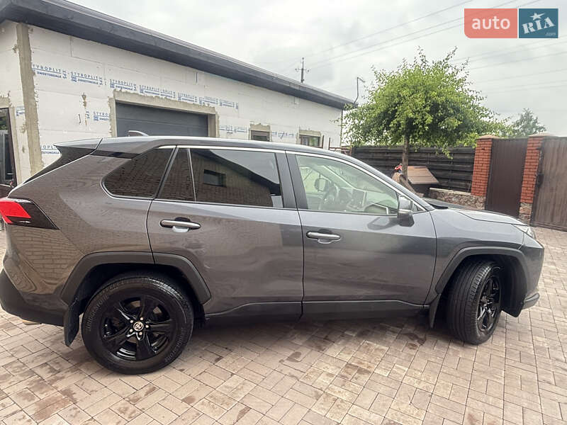 Внедорожник / Кроссовер Toyota RAV4 2020 в Киеве фото 6 Внедорожник / Кроссовер Toyota RAV4 2020 в Киеве