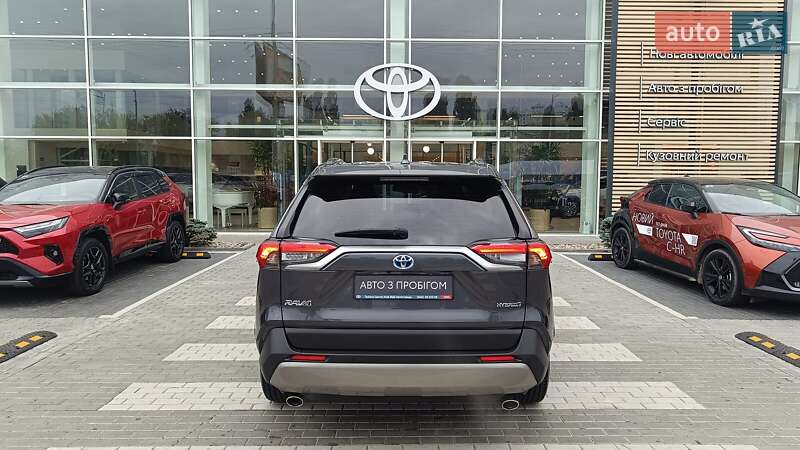 Позашляховик / Кросовер Toyota RAV4 2022 в Києві