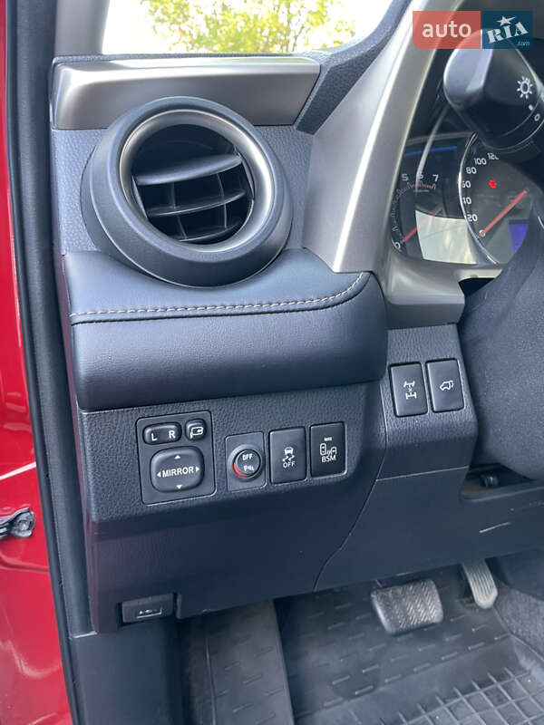 Внедорожник / Кроссовер Toyota RAV4 2013 в Одессе