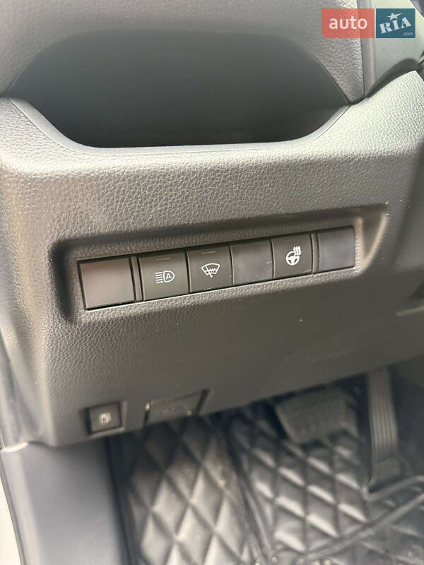 Позашляховик / Кросовер Toyota RAV4 2021 в Полтаві фото 12 Позашляховик / Кросовер Toyota RAV4 2021 в Полтаві