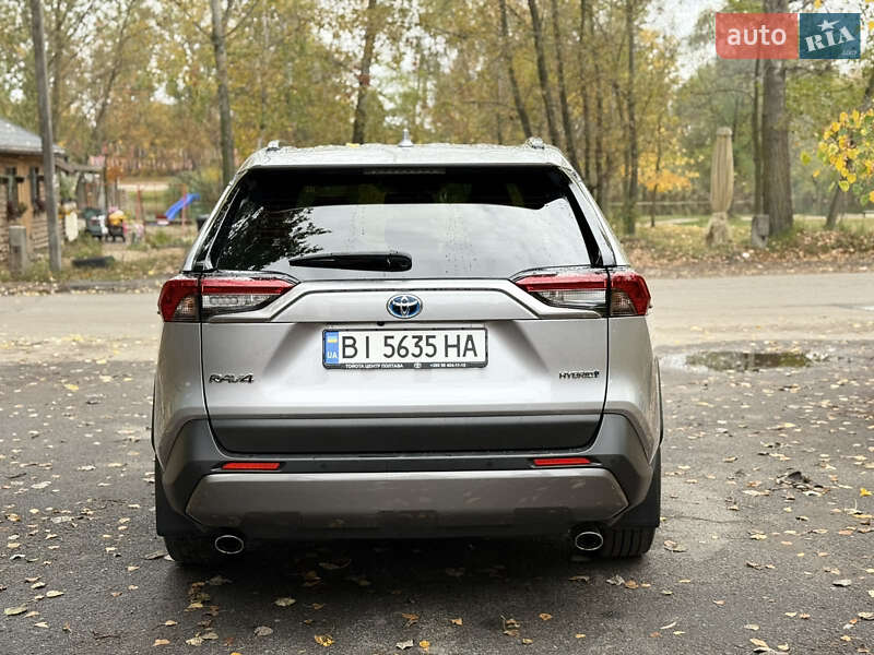 Позашляховик / Кросовер Toyota RAV4 2021 в Полтаві фото 3 Позашляховик / Кросовер Toyota RAV4 2021 в Полтаві