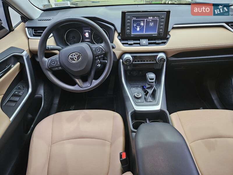 Позашляховик / Кросовер Toyota RAV4 2022 в Києві