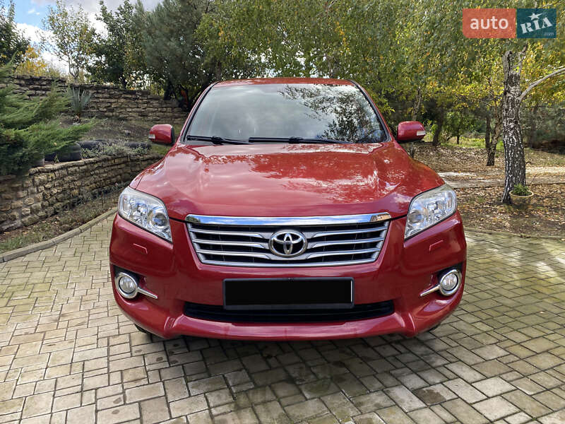 Внедорожник / Кроссовер Toyota RAV4 2012 в Киеве