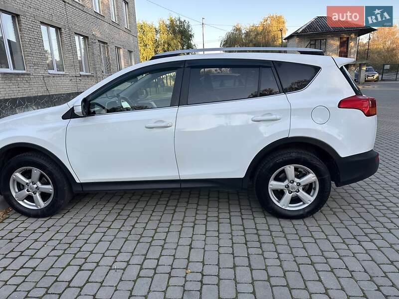 Внедорожник / Кроссовер Toyota RAV4 2015 в Львове фото 4 Внедорожник / Кроссовер Toyota RAV4 2015 в Львове