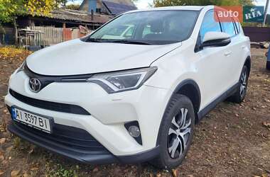 Внедорожник / Кроссовер Toyota RAV4 2016 в Киеве
