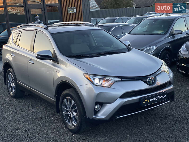 Внедорожник / Кроссовер Toyota RAV4 2017 в Луцке фото 3 Внедорожник / Кроссовер Toyota RAV4 2017 в Луцке