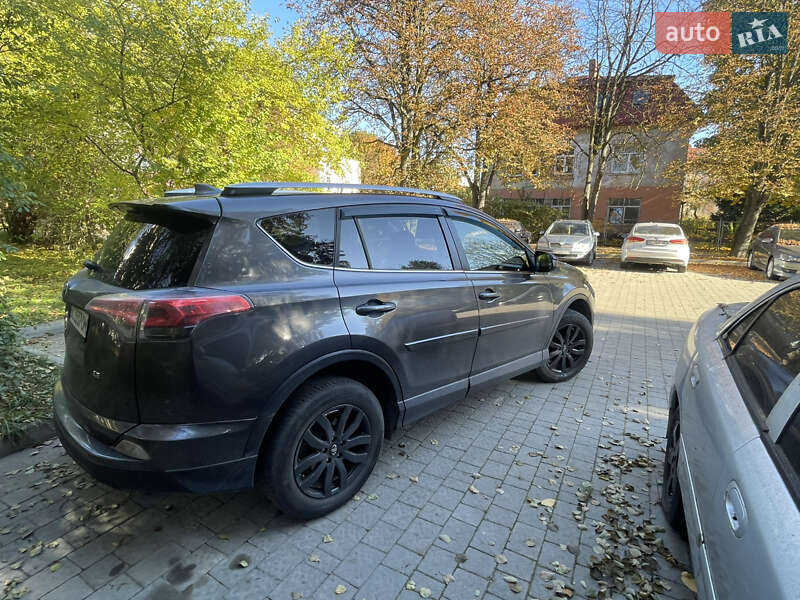 Позашляховик / Кросовер Toyota RAV4 2016 в Львові фото 10 Позашляховик / Кросовер Toyota RAV4 2016 в Львові