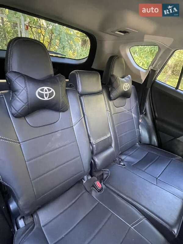 Позашляховик / Кросовер Toyota RAV4 2016 в Львові фото 28 Позашляховик / Кросовер Toyota RAV4 2016 в Львові