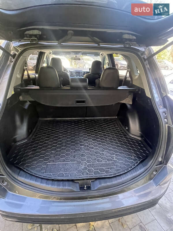 Позашляховик / Кросовер Toyota RAV4 2016 в Львові фото 45 Позашляховик / Кросовер Toyota RAV4 2016 в Львові