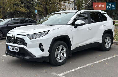Позашляховик / Кросовер Toyota RAV4 2021 в Кривому Розі