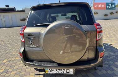 Внедорожник / Кроссовер Toyota RAV4 2011 в 