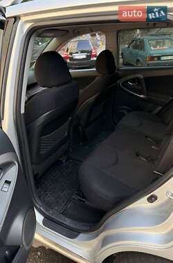 Позашляховик / Кросовер Toyota RAV4 2007 в  фото 18 Позашляховик / Кросовер Toyota RAV4 2007 в