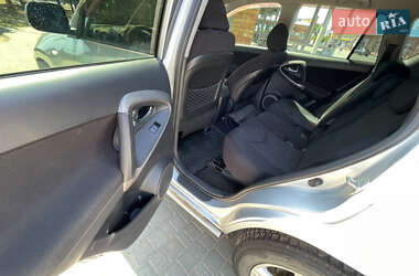 Позашляховик / Кросовер Toyota RAV4 2007 в  фото 24 Позашляховик / Кросовер Toyota RAV4 2007 в