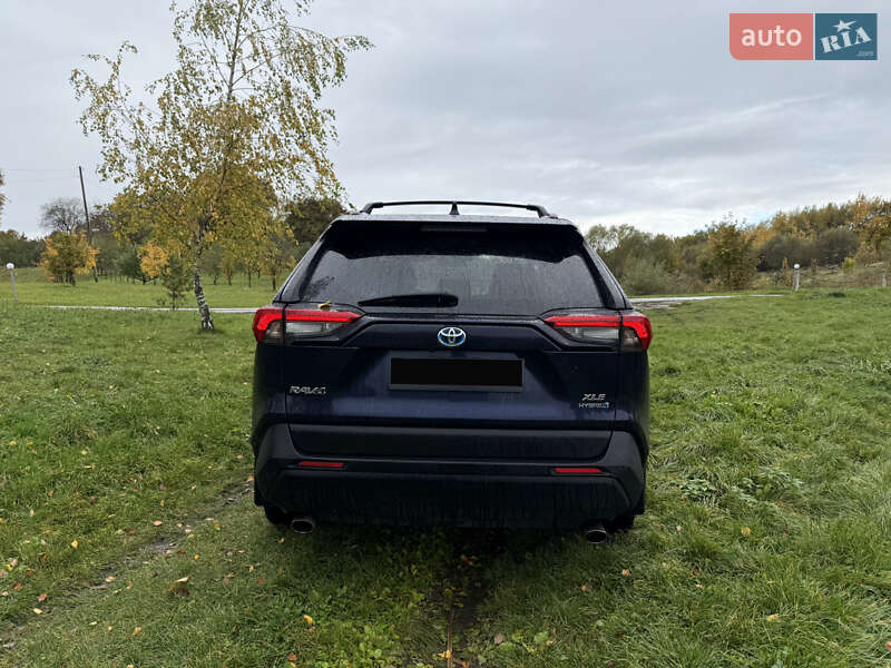 Позашляховик / Кросовер Toyota RAV4 2019 в Львові фото 13 Позашляховик / Кросовер Toyota RAV4 2019 в Львові