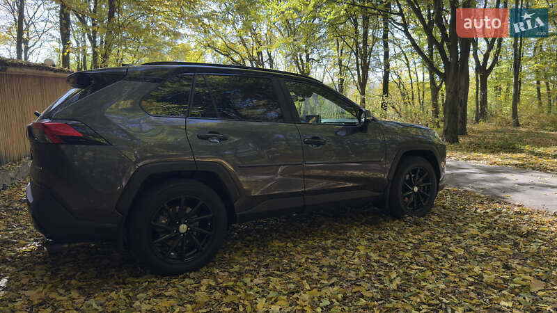 Внедорожник / Кроссовер Toyota RAV4 2019 в Хмельницком фото 13 Внедорожник / Кроссовер Toyota RAV4 2019 в Хмельницком