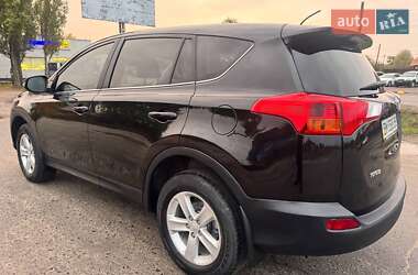 Позашляховик / Кросовер Toyota RAV4 2013 в 