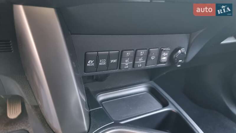 Позашляховик / Кросовер Toyota RAV4 2017 в Харкові фото 25 Позашляховик / Кросовер Toyota RAV4 2017 в Харкові