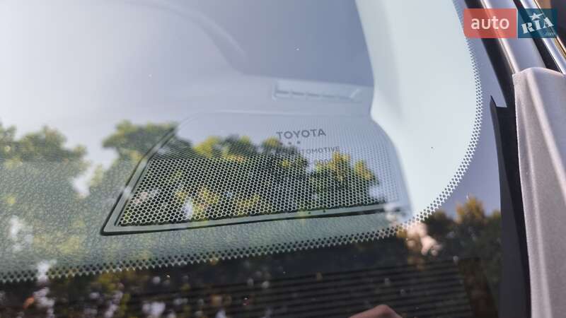 Позашляховик / Кросовер Toyota RAV4 2017 в Харкові фото 27 Позашляховик / Кросовер Toyota RAV4 2017 в Харкові