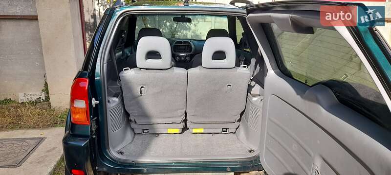 Внедорожник / Кроссовер Toyota RAV4 2002 в Одессе